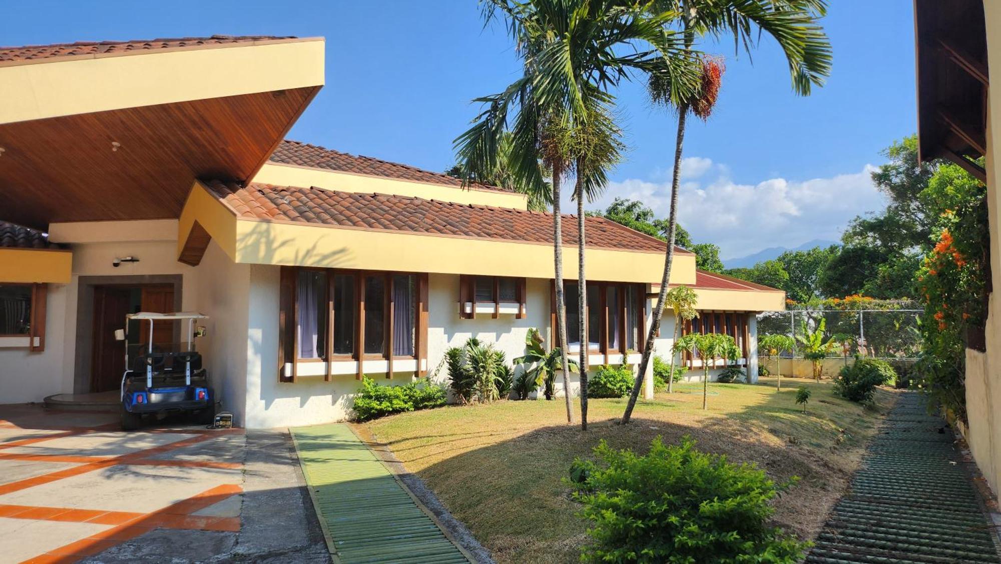 La Casa De Cariari Al Golf Bed & Breakfast Heredia Exterior photo
